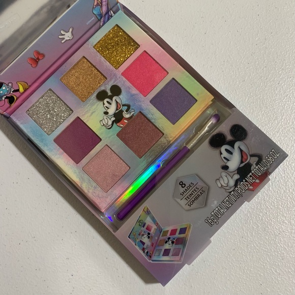 Disney 100 Eyeshadow Palette with Mirror and Cosmetic Brush-New - Picture 5 of 9